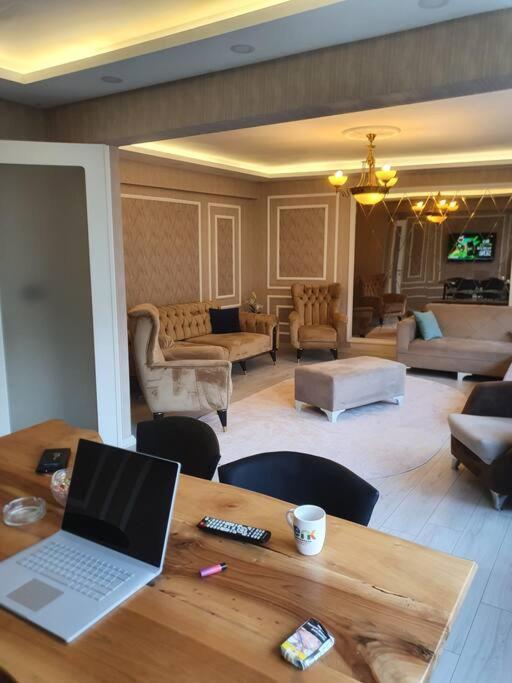 Sivas Houses Lueks Merkezde Family Suite Home 1 Buitenkant foto